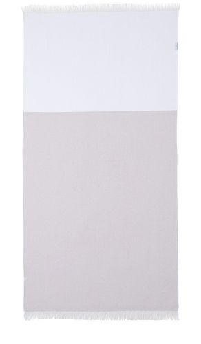 Colorblock Organic Cotton Oversized Towel in - Barefoot Dreams - Modalova