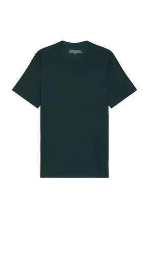 Camiseta en color verde oscuro talla M en - Dark Green. Talla M (también en S) - Beyond Yoga - Modalova