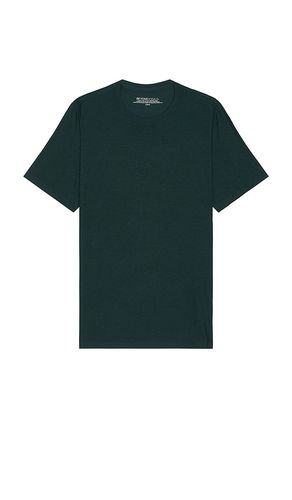 Camiseta en color verde oscuro talla M en - Dark Green. Talla M (también en S, XL/1X) - Beyond Yoga - Modalova