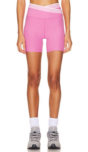 Spacedye en the mix biker short en color rosado talla L en - Pink. Talla L (también en M, S, XL) - Beyond Yoga - Modalova