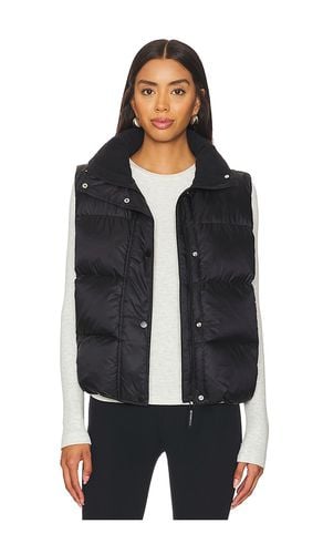 Big Cozy Puffer Vest in . Size M, S, XS - Beyond Yoga - Modalova