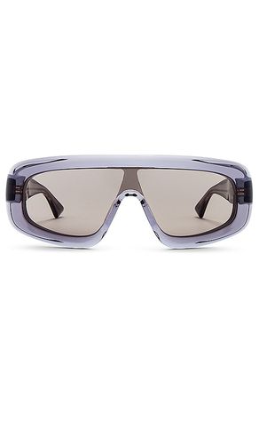 Curvy Mask Sunglasses in - Bottega Veneta - Modalova