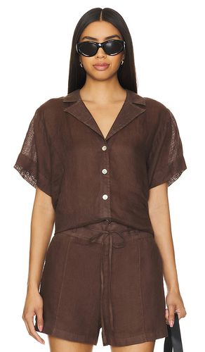 Camisa botones short sleeve flowy en color chocolate talla L en - Chocolate. Talla L (también en M, S, XS) - Bella Dahl - Modalova