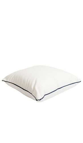 Euro throw pillow in color white size all in - White. Size all - business & pleasure co. - Modalova