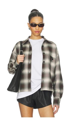 Cropped Front Oversized Shirt in ,. Size M. Also in XL - CLOSED - Modalova