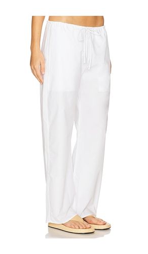 Kira Pant in . Taglia S. Also in L, XL - CLYQUE - Modalova