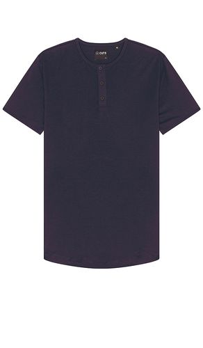 AO Curve Hem Henley in . Taglia XL/1X - Cuts - Modalova