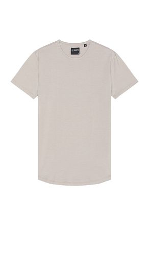 AO Curve Hem Tee in . Size S - Cuts - Modalova