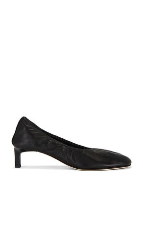 Glove Pump in . Size 37. Also in 41, 42 - Dear Frances - Modalova