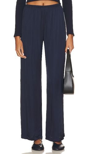 Silky Simple Pant in . Size XL - DONNI. - Modalova