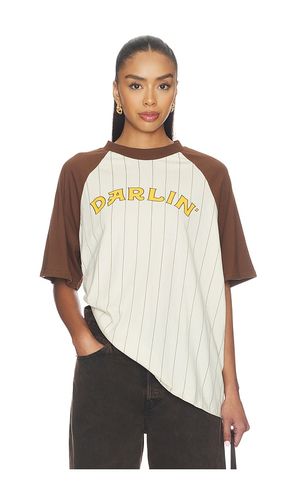 Old Skool Raglan Tee in . Taglia XS. Also in S, M - Darlin - Modalova