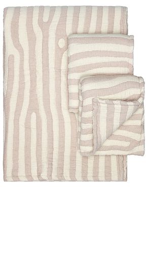 Birch Queen Coverlet Set in - Dusen Dusen - Modalova