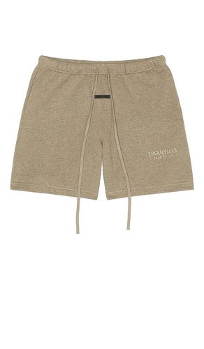 Soccer Fleece Shorts in . Size L. Also in M, S, XL/1X, XS, XXL/2X - Fear of God ESSENTIALS - Modalova