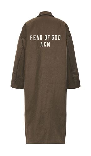 Textured Nylon Trench in . Taglia M, XL - Fear of God ESSENTIALS - Modalova