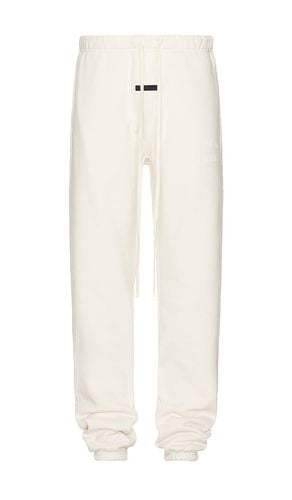 Pantalón deportivo en color crema talla L en - Cream. Talla L (también en XL, XXL) - Fear of God ESSENTIALS - Modalova