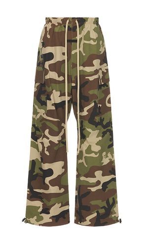 Military Nylon Field Pant in . Taglia M, S, XL - Fear of God ESSENTIALS - Modalova