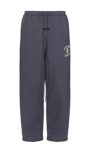 Pantalón deportivo fleece en color azul talla L en - Blue. Talla L (también en M, XL) - Fear of God ESSENTIALS - Modalova