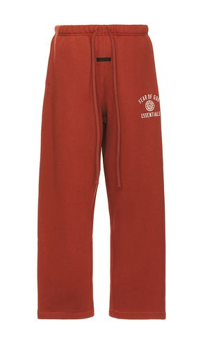 Pantalón deportivo fleece en color rojo talla L en - Red. Talla L (también en M, S) - Fear of God ESSENTIALS - Modalova