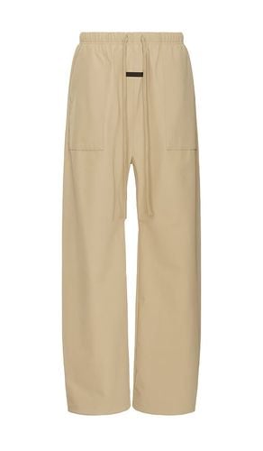 Bonded Nylon Utility Pant in . Size M, S, XL - Fear of God ESSENTIALS - Modalova