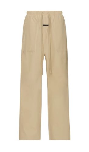 Bonded Nylon Utility Pant in . Size XL - Fear of God ESSENTIALS - Modalova