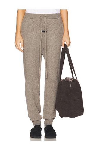 Fitted Jogger in . Size S. Also in XS - Fear of God ESSENTIALS - Modalova