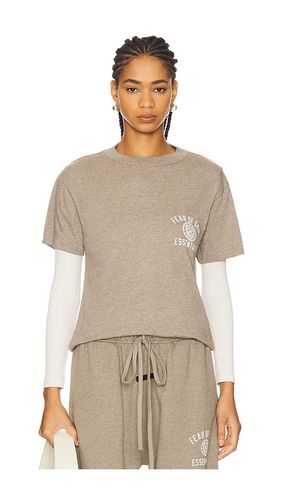 Crewneck t-shirt en color gris talla L en - Grey. Talla L (también en M, S, XL, XS) - Fear of God ESSENTIALS - Modalova