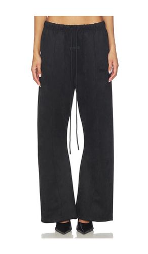 Flare Pant in . Size M. Also in S, XS - Fear of God ESSENTIALS - Modalova