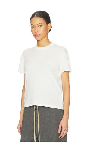 Classic Fit Tee in . Size S. Also in XS - Fear of God ESSENTIALS - Modalova