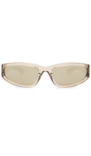 X Veneda Carter Daze Sunglasses in - Flatlist - Modalova