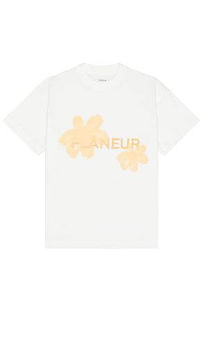 Floral Watercolor T-Shirt in . Size M, S, XL/1X - FLANEUR - Modalova