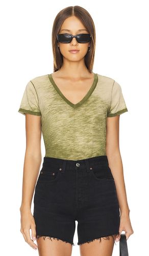 Short Sleeve V Neck Boy Tee in . Size S. Also in XS - Goldie - Modalova