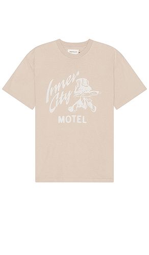 Inner City Motel Short Sleeve Tee in . Size M, S, XL/1X - Honor The Gift - Modalova