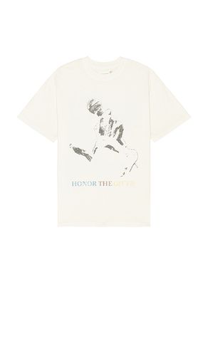 Camiseta en color talla L en - Cream. Talla L (también en XL/1X) - Honor The Gift - Modalova