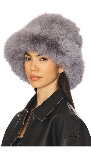 OverTagliad Faux Fur Bucket Hat in - jocelyn - Modalova