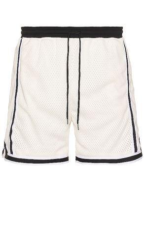 Shorts de malla inspirados en el baloncesto en nuestro nuevo cropped en color blanco talla S en - White. Talla S (tamb - JOHN ELLIOTT - Modalova
