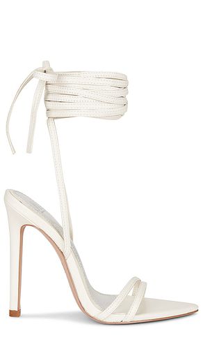 X REVOLVE Lincoln Sandal in . Taglia 9 - JLO Jennifer Lopez - Modalova