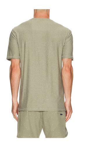 Aire Tee in . Taglia S. Also in M, XL/1X - Legends - Modalova