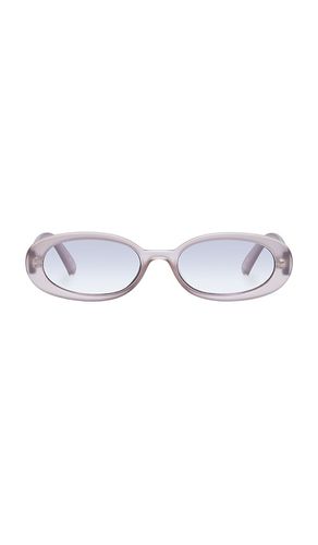 Outta Love Sunglasses in - Le Specs - Modalova