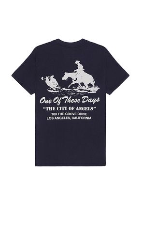 X Fwrd The City Of Angels Tee in . Size M, S, XL/1X - ONE OF THESE DAYS - Modalova