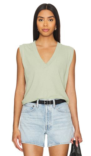 Camiseta sleeveless v neck en color verde salvia talla L en - Sage. Talla L (también en M, S, XS) - perfectwhitetee - Modalova