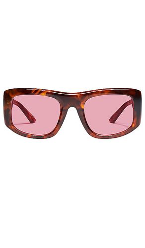 X Guizio Uniform Square Sunglasses in - Quay - Modalova