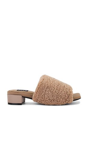 The Fuzzy Square Mule in . Size 11, 12, 6, 7, 8, 9 - R0AM - Modalova