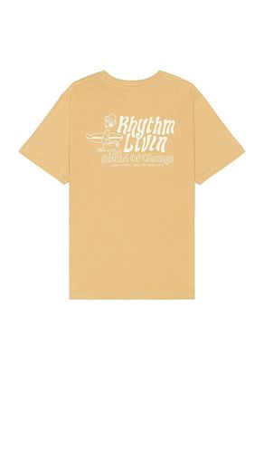 Camiseta livin en color marrón talla L en - Brown. Talla L (también en M, S, XL/1X) - Rhythm - Modalova
