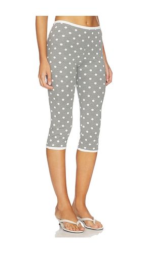 X REVOLVE Polka Dots Capri Pants in . Taglia 34. Also in 36, 38 - Rowen Rose - Modalova