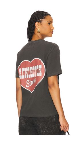 Big Heart Tee in . Size L. Also in M, S, XL/1X, XS - Remington Stone - Modalova