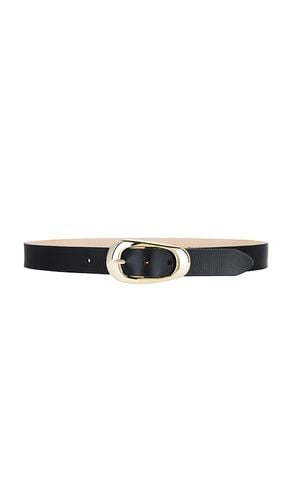 Round Buckle Belt in . Size M, S, XL, XS - Streets Ahead - Modalova