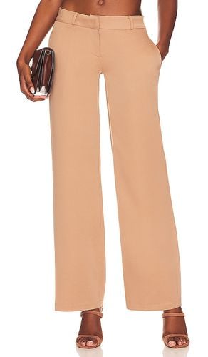 X REVOLVE Axel Low Rise Pant in . Taglia M, XL - SNDYS - Modalova