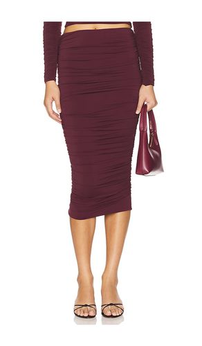 Falda midi darcy mid rise ruched en color vino talla L en - Wine. Talla L (también en M, S, XL) - SER.O.YA - Modalova