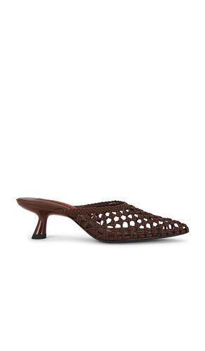 Knotted Gala Mule Pump in . Taglia 35. Also in 36, 37, 38, 41 - SIMONMILLER - Modalova