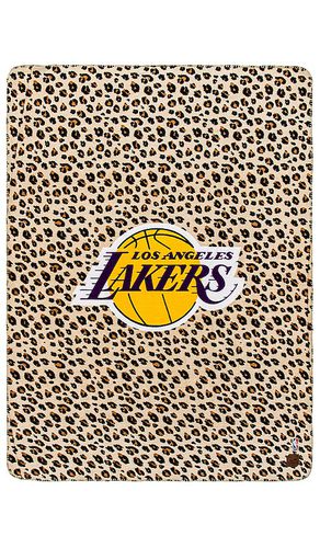 Lakers Cheetah Blanket in - Slowtide - Modalova